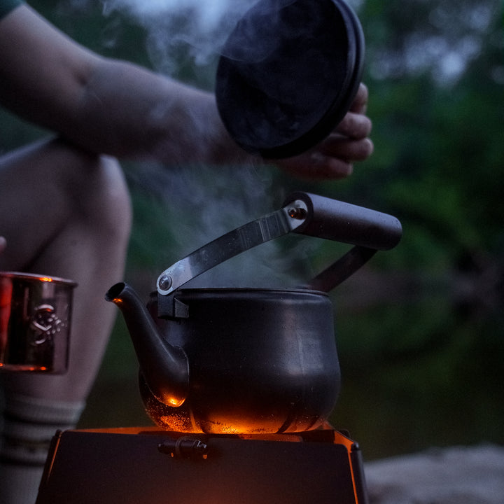 Barebones Enamel Teapot Charcoal - Czajnik Emaliowany