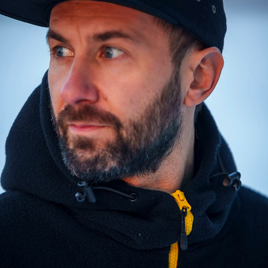 Polar Black Bear - kaptur ze ściągaczami i żółtymi zamkami Wild Fish Stories